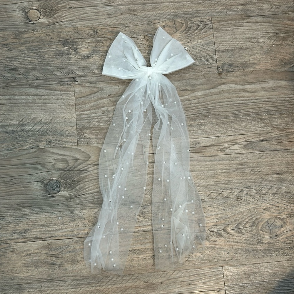 White Tulle Pearl Beaded Hair Bow Bridal Hair Clip‎